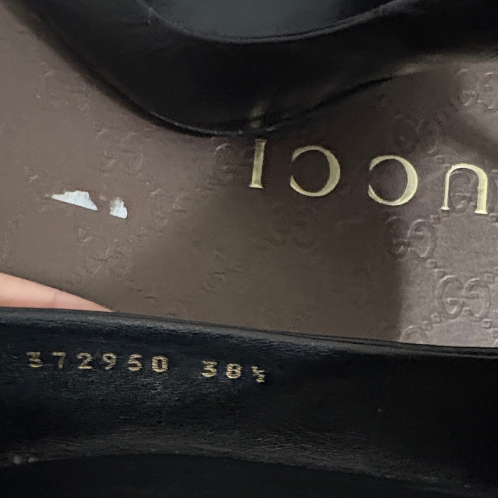 Gucci Classic Black Leather Heels - Picture 7 of 10